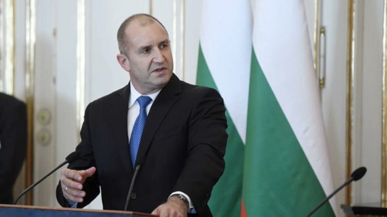 Βουλγαρία: Νικητής των προεδρικών εκλογών ο πρόεδρος Ρούμεν Ράντεφ