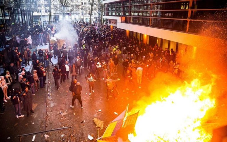 Ο Π. Ο. Υ προειδοποιεί για 500.000 θανάτους στην Ευρώπη – Διαδηλώσεις κατά των μέτρων