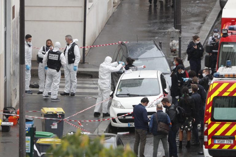 Γαλλία: Σε τρομοκρατικό χτύπημα αποδίδεται ο τραυματισμός αστυνομικού με μαχαίρι – Τραυματίας από πυρά ο δράστης
