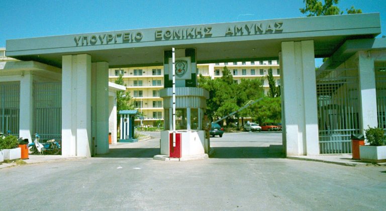 Αίτημα καταβολής της μισθοδοσίας τους μέχρι 21 Δεκεμβρίου υπέβαλαν οι στρατιωτικοί