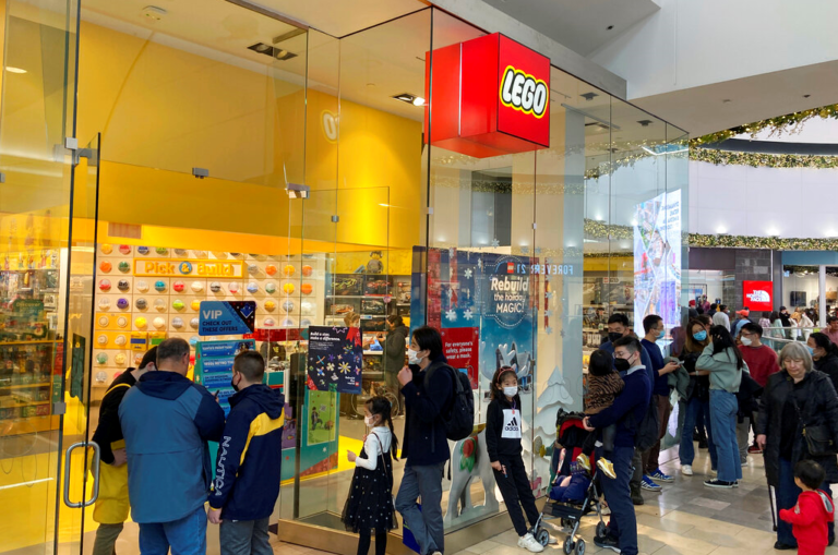 Γερμανία: Διαρρήκτες άνοιξαν τρύπα σε τοίχο για να κλέψουν Lego