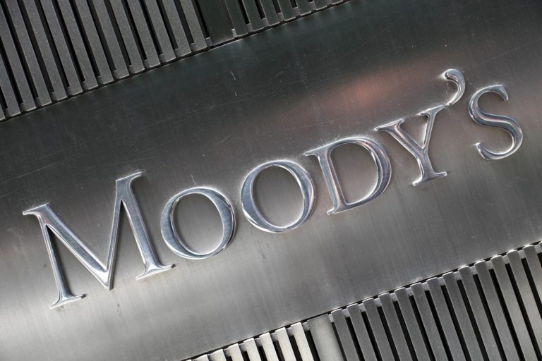 Moody’s: Ανάπτυξη 4,3% για την ελληνική οικονομία το 2022