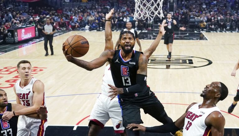 NBA: Τρομερή ανατροπή για τους Κλίπερς, σημαντικές νίκες για Ράπτορς και Πέισερς