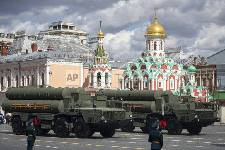 Ρωσία: Παραδίδει την πρώτη συστοιχία S-400 στην Ινδία μέχρι το τέλος του έτους