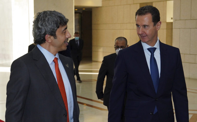 Αναθερμαίνονται οι σχέσεις Συρίας – ΗΑΕ – Τα παραλειπόμενα της πρώτης διπλωματικής συνάντησης μετά από μια δεκαετία