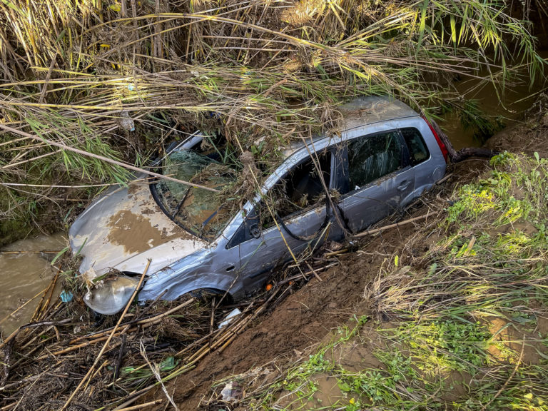 Ηλεία: Νεκρός 65χρονος οδηγός που παρασύρθηκε από χείμαρρο στο Βαρθολομιό