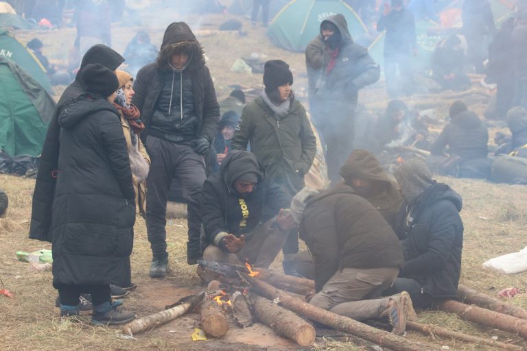 Συνομιλίες μεταξύ Ε.Ε., Ύπατης Αρμοστείας του ΟΗΕ, ΔΟΜ με τη Λευκορωσία για επαναπατρισμούς μεταναστών