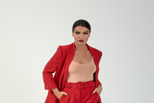 “Red…The Dark Cabaret” με τη Νίνα Λοτσάρη