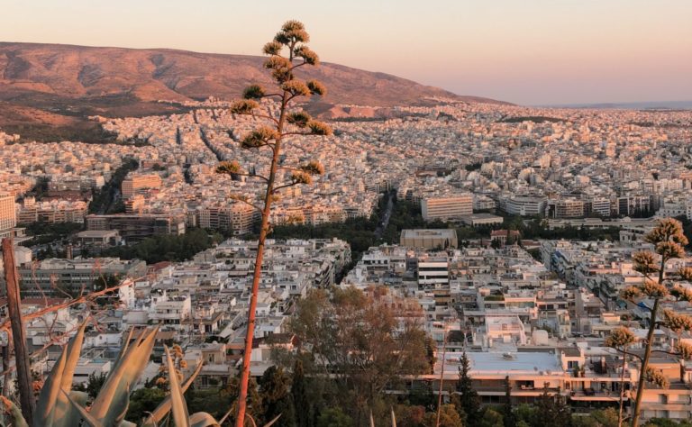 Αναζήτηση κατοικίας στην Αττική για ενοικίαση: Χαρτογράφηση των διαθέσιμων – κατάλληλων για οικογένεια με νοίκι έως 600 ευρώ (πίνακες)