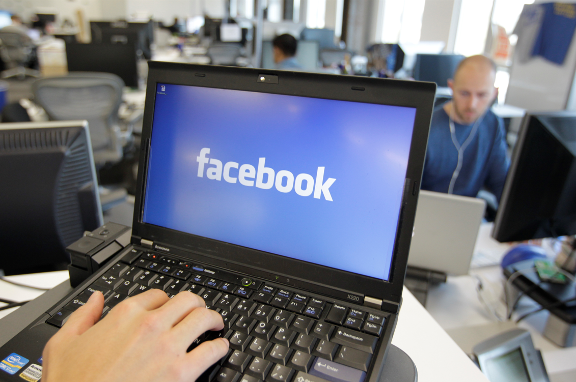 Γαλλικό Πρακτορείο: Facebook και πολλά σάιτ διεθνών ΜΜΕ μερικώς μη προσβάσιμα στη Ρωσία