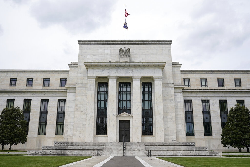 Fed: Αρχίζει τη σταδιακή μείωση των αγορών ομολόγων από τον Νοέμβριο
