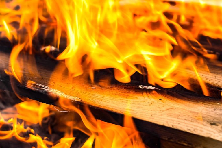 Νεκρό 16χρονο κορίτσι ελληνικής καταγωγής με ειδικές ανάγκες, στην Αλβανία – Πέθανε από ασφυξία σε πυρκαγιά