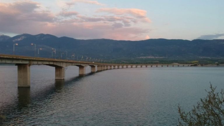Εργασίες συντήρησης της γέφυρας Σερβίων