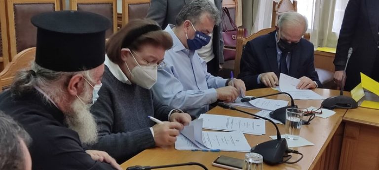 Στο Ηράκλειο η Υπουργός Πολιτισμού – Υπέγραψε προγραμματικές συμβάσεις με Περιφέρεια Κρήτης και Δήμο