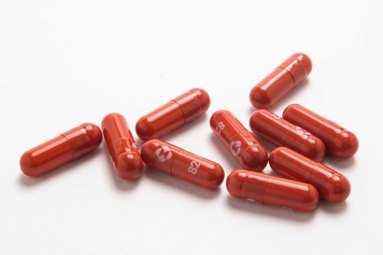 Τι ξέρουμε για τα χάπια Merck και Pfizer κατά της Covid19 – Μια πρώτη σύγκριση