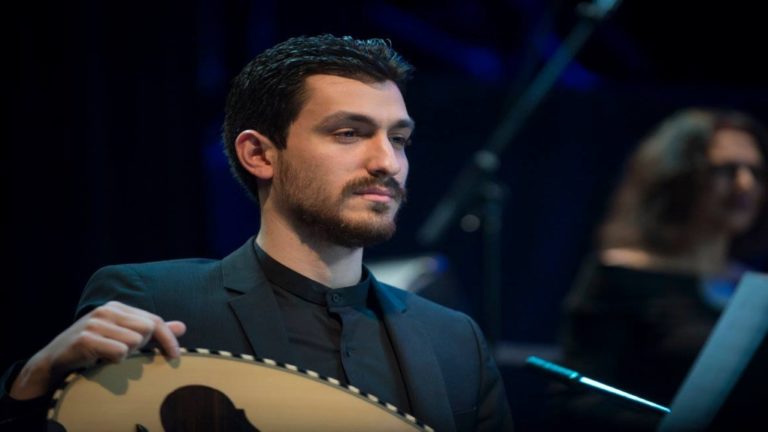 Βασίλης Κώστας: Η ελληνική μουσική παράδοση, αν την γνωρίσεις βαθιά, σου δίνει απίστευτη ελευθερία