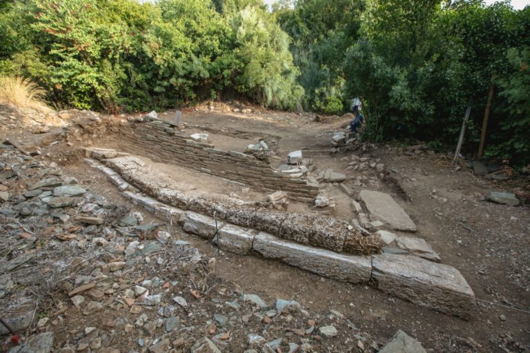 Νέα ευρήματα στον αρχαιολογικό χώρο Κάτω Πολυδενδρίου δείχνουν την αρχαία Μελίβοια