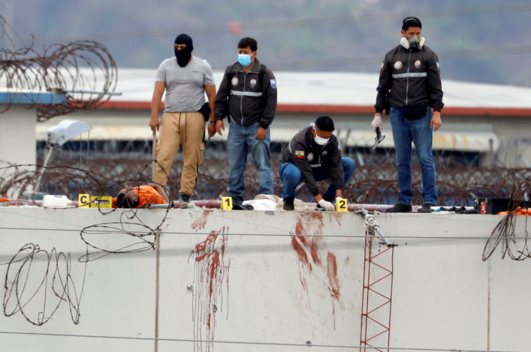 Ισημερινός: Δεκάδες νεκροί από μαζικές συγκρούσεις σε φυλακές
