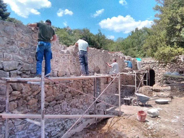 Έργο αποκατάστασης κελιών της Μονής Ταξιάρχη Μιχαήλ Κυνουρίας