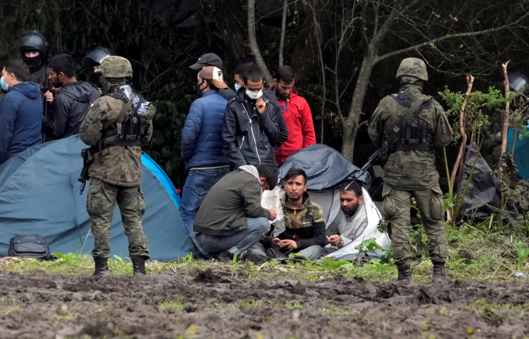 Σύνορα Πολωνίας-Λευκορωσίας: Η πρόταση Λουκασένκο στην Μέρκελ και η «Οδύσσεια» των μεταναστών