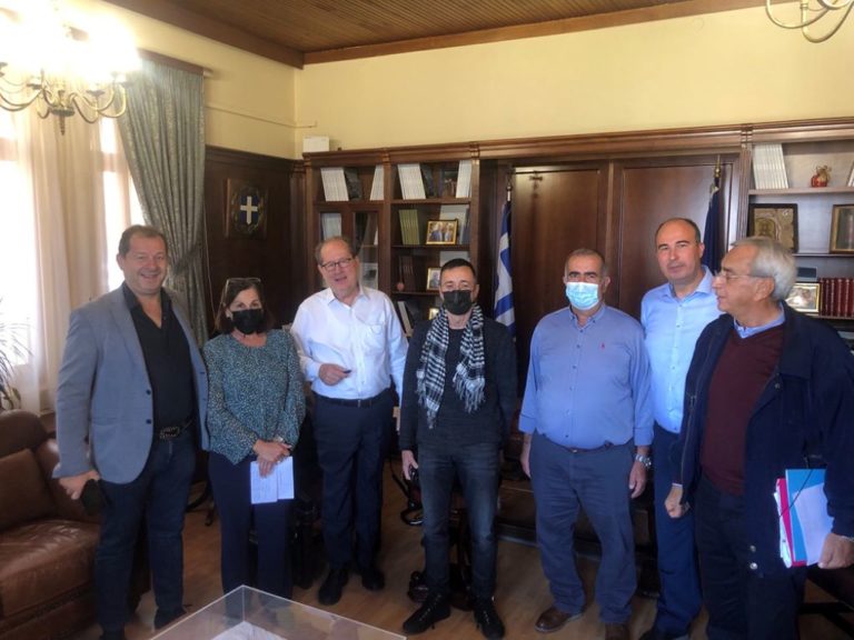 Συμβάσεις έργων υπέγραψε στην Κόρινθο ο Π. Νίκας