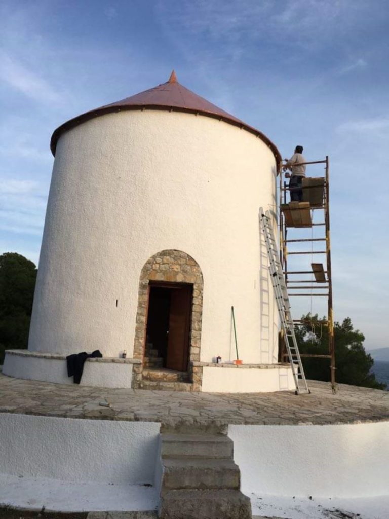 Συντήρηση και επισκευή ανεμόμυλου στο άλσος «Μπίστι» Ερμιόνης