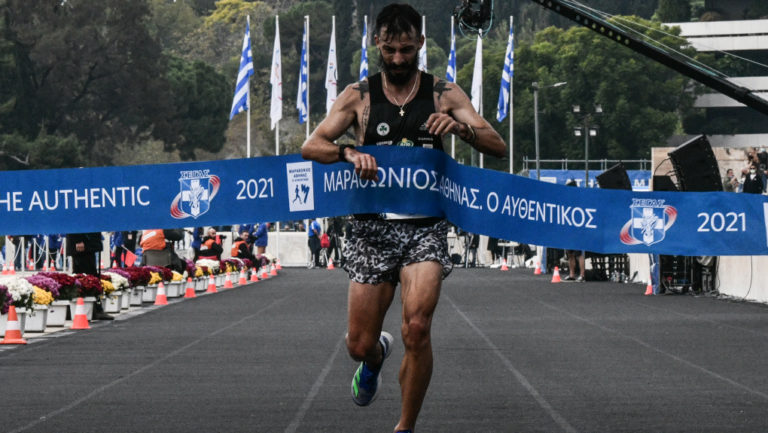 Εικόνες από τον 38ο Αυθεντικό Μαραθώνιο Αθηνών