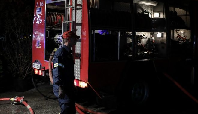 Σε εξέλιξη πυρκαγιά σε μονοκατοικία στο Καβαλάρι Θεσσαλονίκης