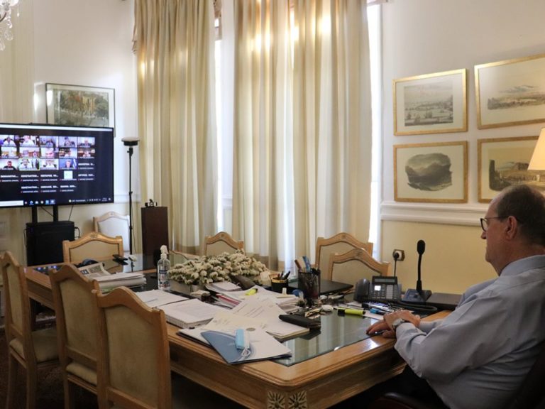 Σε σύσκεψη με οικονομικούς υπουργούς για τις ληξιπρόθεσμες υποχρεώσεις των περιφερειών ο Π. Νίκας
