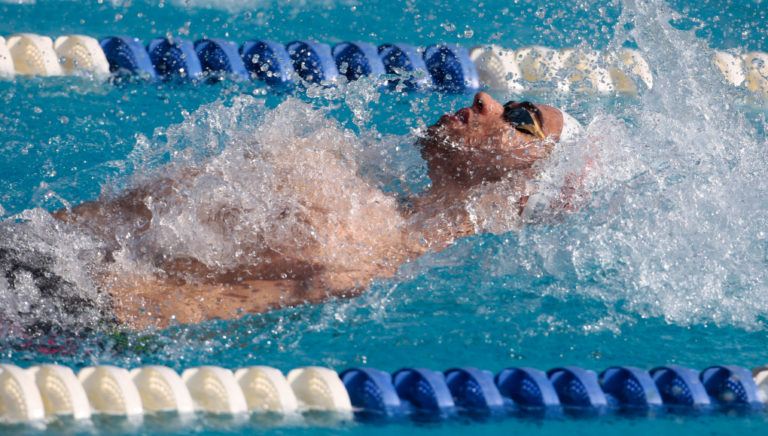Κολύμβηση: Πανελλήνιο ρεκόρ και πρόκριση στον ευρωπαϊκό τελικό των 100μ. ύπτιο ο Χρήστου