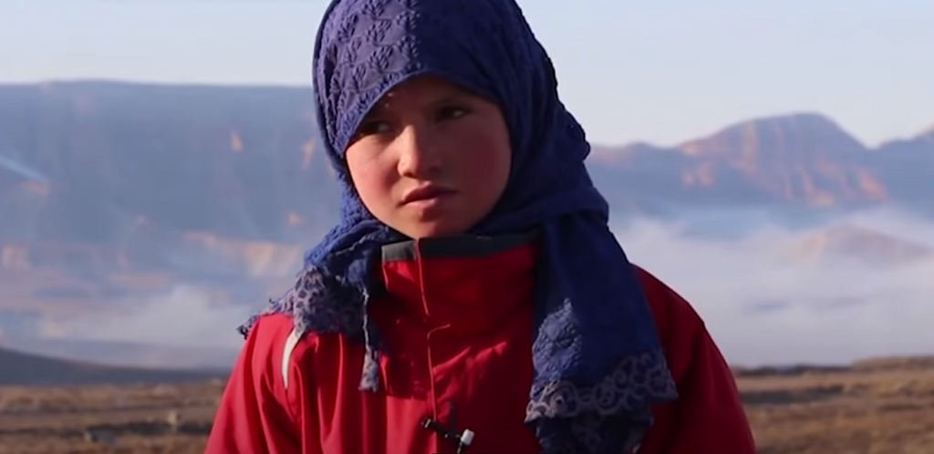 Αφγανιστάν: Πούλησαν την 9χρονη κόρη τους για να εξασφαλίσουν τροφή – Πώς ξέφυγε από τον γάμο