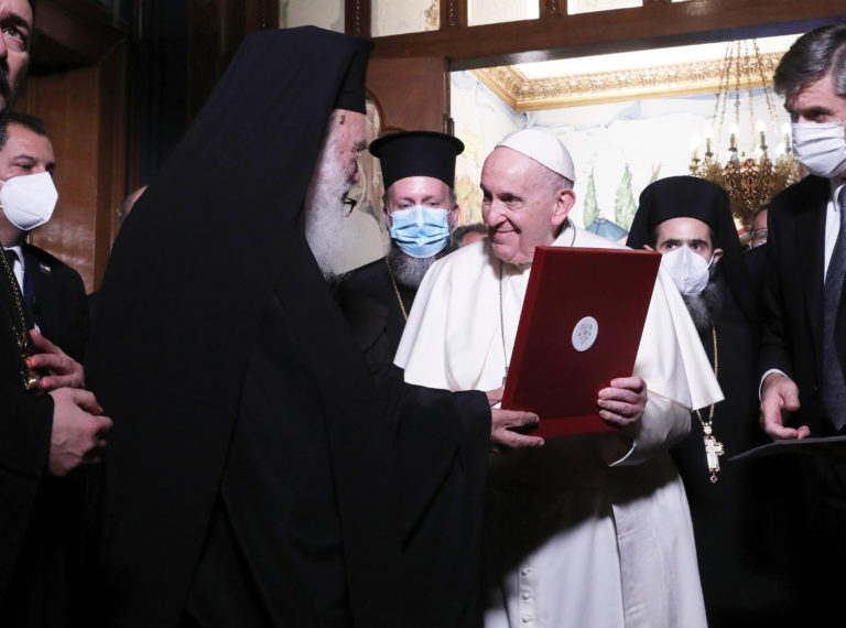 Η επίσκεψη του Πάπα Φραγκίσκου στην Αθήνα — Συνάντηση με τον Αρχιεπίσκοπo