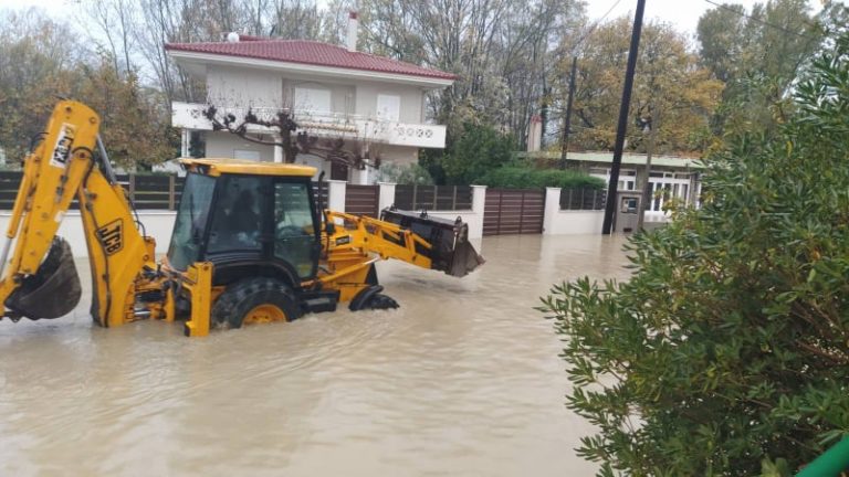 Ήπειρος: Χιλιάδες στρέμματα στο έλεος του Αχέροντα (βίντεο)