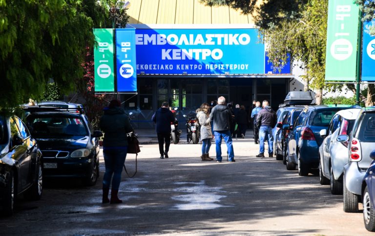 H εξειδίκευση των μέτρων για τους άνω των 60 – Τα self test, τα θεματικά πάρκα, το PCR νόσησης – Η Όμικρον