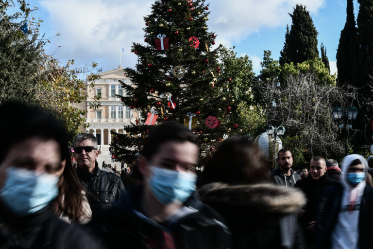 Μεταλλάξεις κορονοϊού: Τα συμπτώματα που διαφοροποιούν τη «Δέλτα» από την «Όμικρον»