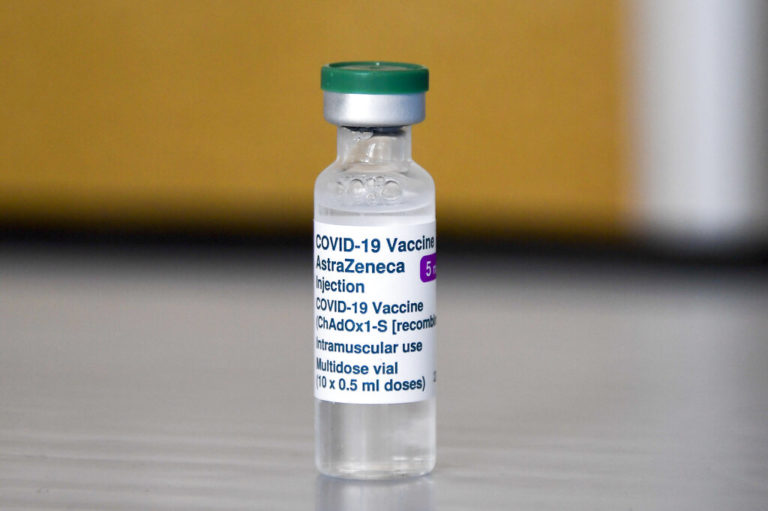 Εμβόλιο AstraZeneca: Επιστήμονες ανακάλυψαν την αιτία των -εξαιρετικά σπάνιων- θρομβώσεων