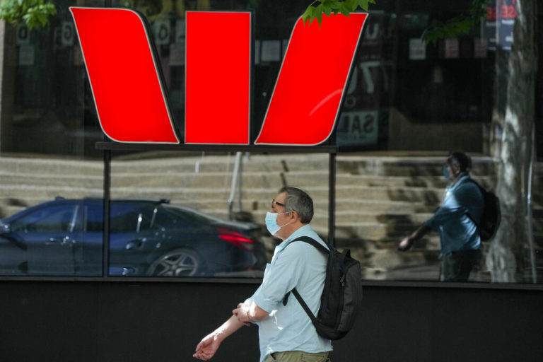 Αυστραλία: Τράπεζα χρέωνε για χρόνια χιλιάδες νεκρούς πελάτες της ― Αντιμετωπίζει πρόστιμο – μαμούθ