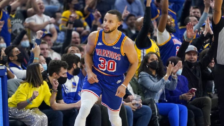 NBA: Οι Ουόριορς «διέλυσαν» το σερί των Σανς, οι Κλίπερς πήραν το ντέρμπι του Λος Άντζελες (videos)