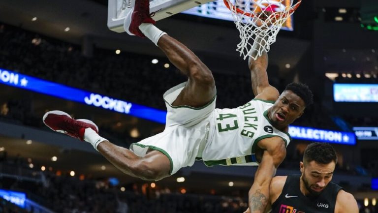 NBA: Τοp-10 με τρομερή «πτήση» του Θανάση αλλά και με «εξωγήινο» Κάρι στην κορυφή (video)