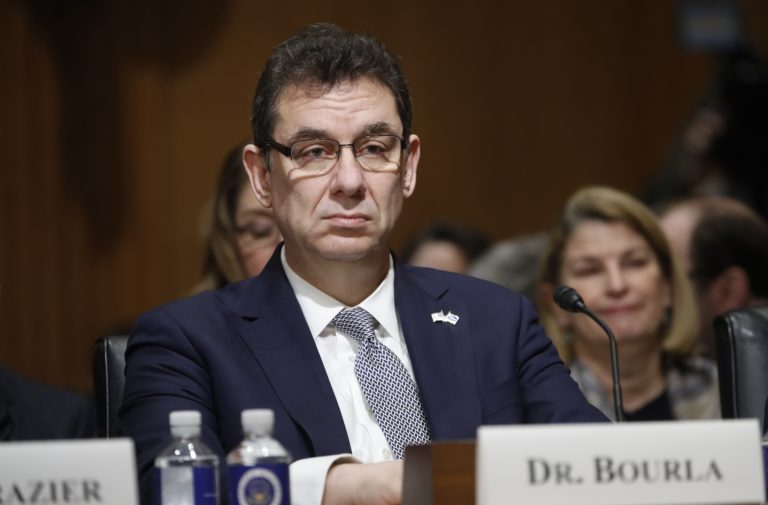 Α. Μπουρλά: Τον Μάρτιο, το χάπι της Pfizer – Ετοιμάζεται ειδικό εμβόλιο για την Όμικρον εάν χρειαστεί (video)