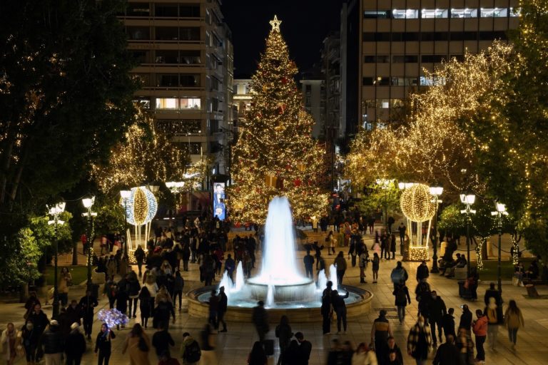 Κόντρα δήμου Αθηναίων και αντιπολίτευσης για την πρωτοχρονιάτικη συναυλία με τον Ρουβά