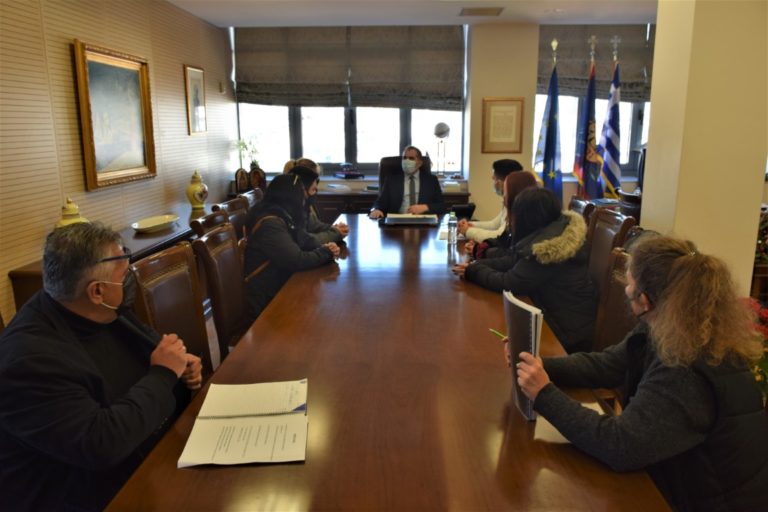 Καλαμάτα: Άμεση λύση για το δρόμο καρμανιόλα ζήτησαν απ’ τον Δήμαρχο σπουδαστές του ΟΑΕΔ