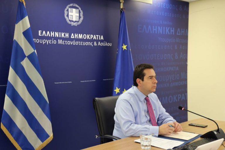 Μηταράκης: Υπό πολύ διαφορετικές συνθήκες από το 2016 η επίσκεψη του Πάπα στη Λέσβο