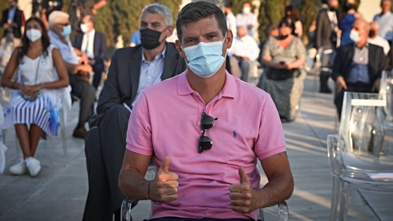Η συγκινητική δημοσίευση του Σπύρου Γιαννιώτη: «Δεν πέρασα σχεδόν ποτέ καλά σε αυτό το σχολείο, αλλά γύρισα γεμάτος ικανοποίηση πως τα κατάφερα» (pics)