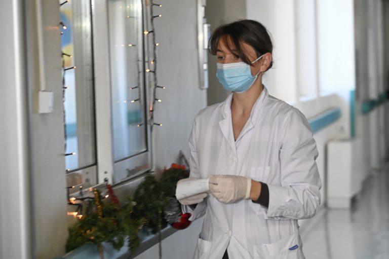 Πανδημία: Καθήλωση των αυξητικών τάσεων στους δείκτες- Πίεση στο σύστημα Υγείας και το επόμενο δεκαπενθήμερο (video)