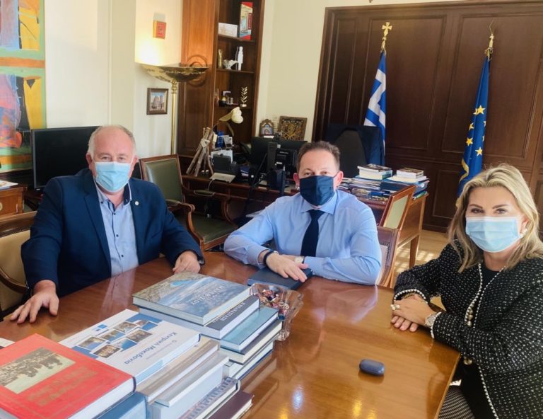 Στ. Πέτσας σε Ζ. Μακρή: «200.000 ευρώ για το κλειστό γυμναστήριο του Βελεστίνου»