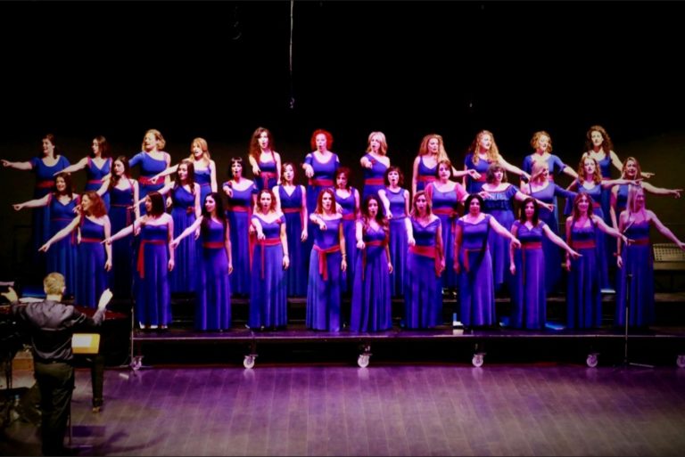 Ελλήνων έργα από την «InDONNAtiόn»