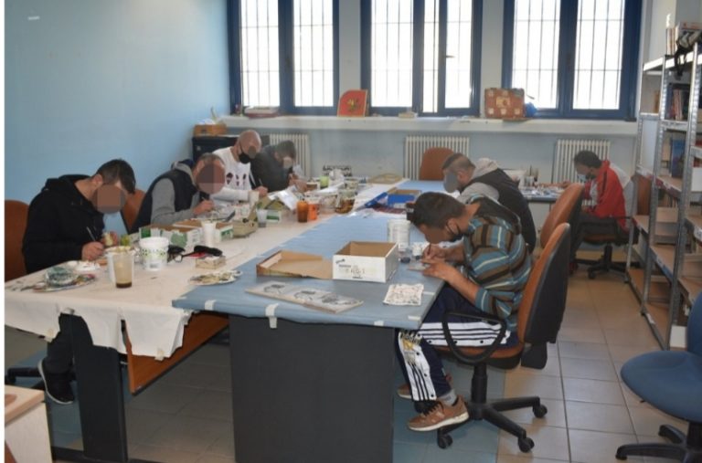 Χριστουγεννιάτικο Bazaar από τη “Διέξοδο” στο Γαλλικό Ινστιτούτο Λάρισας