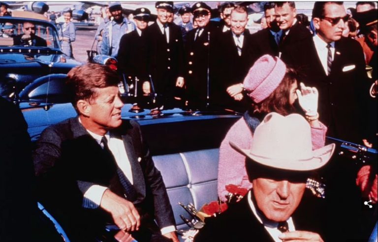 ΗΠΑ: Στη δημοσιότητα τα «άκρως απόρρητα» αρχεία της δολοφονίας του JFK – Νέες θεωρίες συνωμοσίας