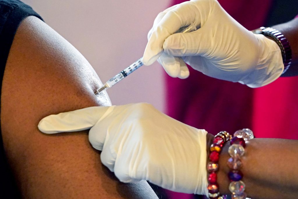 Κύπρος: Ξεκινά ο εμβολιασμός με την 3η δόση κατά του κορονοϊού για τους 18 ετών και άνω